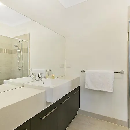 Palm Grove Beach House Dromana Exterior photo